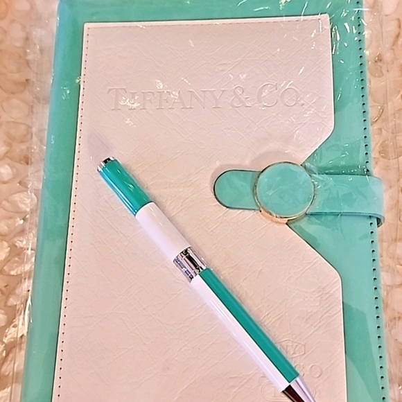 Tiffany & Co. Notebook & Pen Set Lined Magnet Closure & Front Pocket NEW GWP - Picture 1 of 11